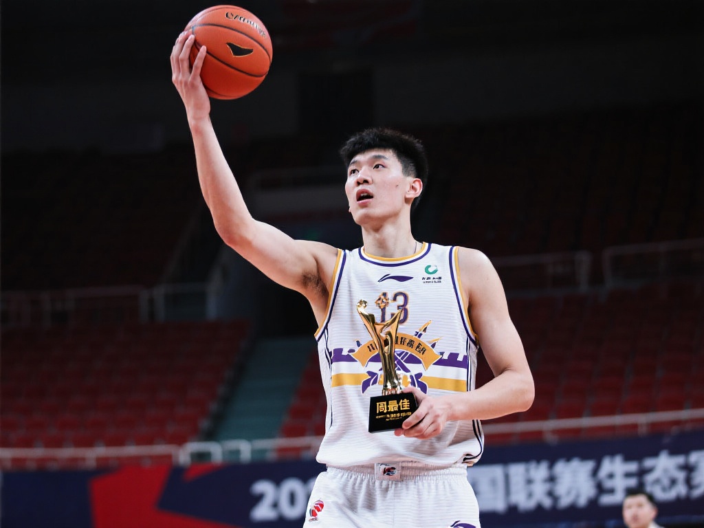 员的表现也 员的表现也